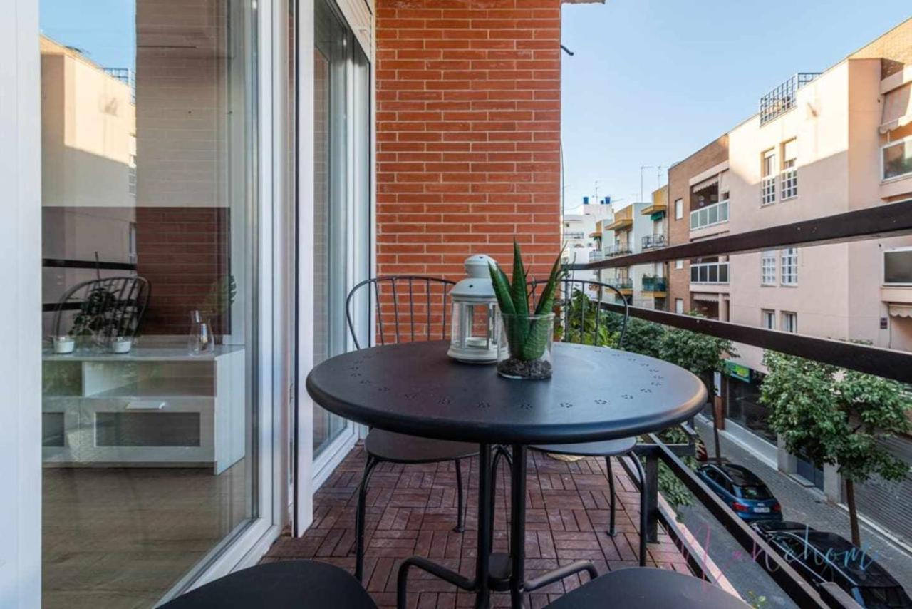 2 Apartamento En Estadio Sevilla 6 Plazas 3 Hab Y Metro 外观 照片